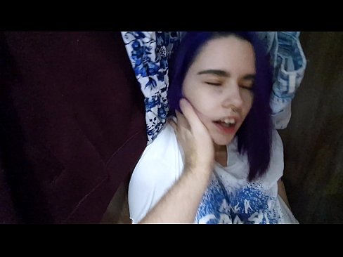 ❤️ Megtaláltam a nővéremet a szekrényben, és segítettem neki elélvezni. ❤️ Pornó videó at hu.analpics.ru ❌️❤